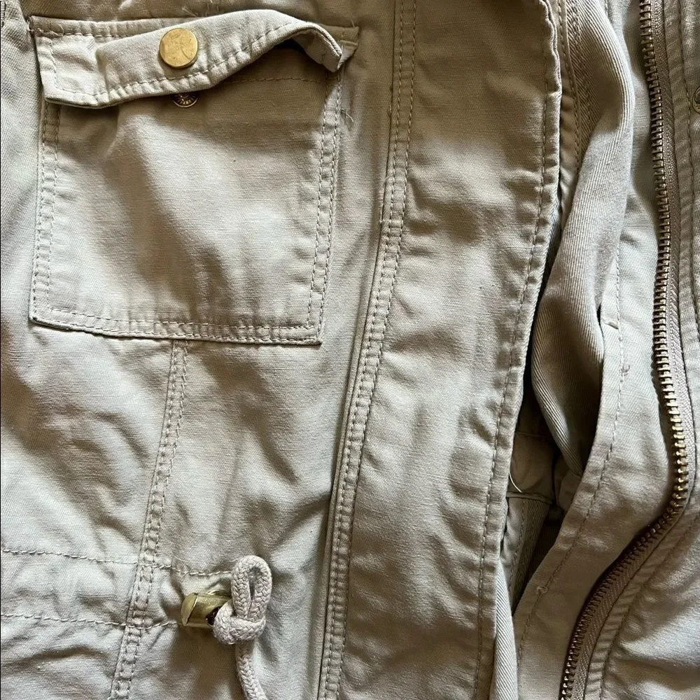 H&M Cargo Jacket    - Picture 2 of 4